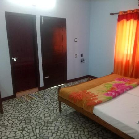 מונאר Marayoor Tourist Home מראה חיצוני תמונה
